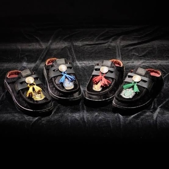 New In Box Harry Potter Hey Dude Wally Slytherin Hogwarts Loafer Velvet Shoes 9 - Picture 6 of 8